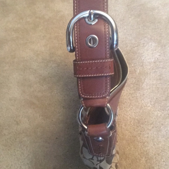 Coach purse. Brown leather. - Picture 3 of 8